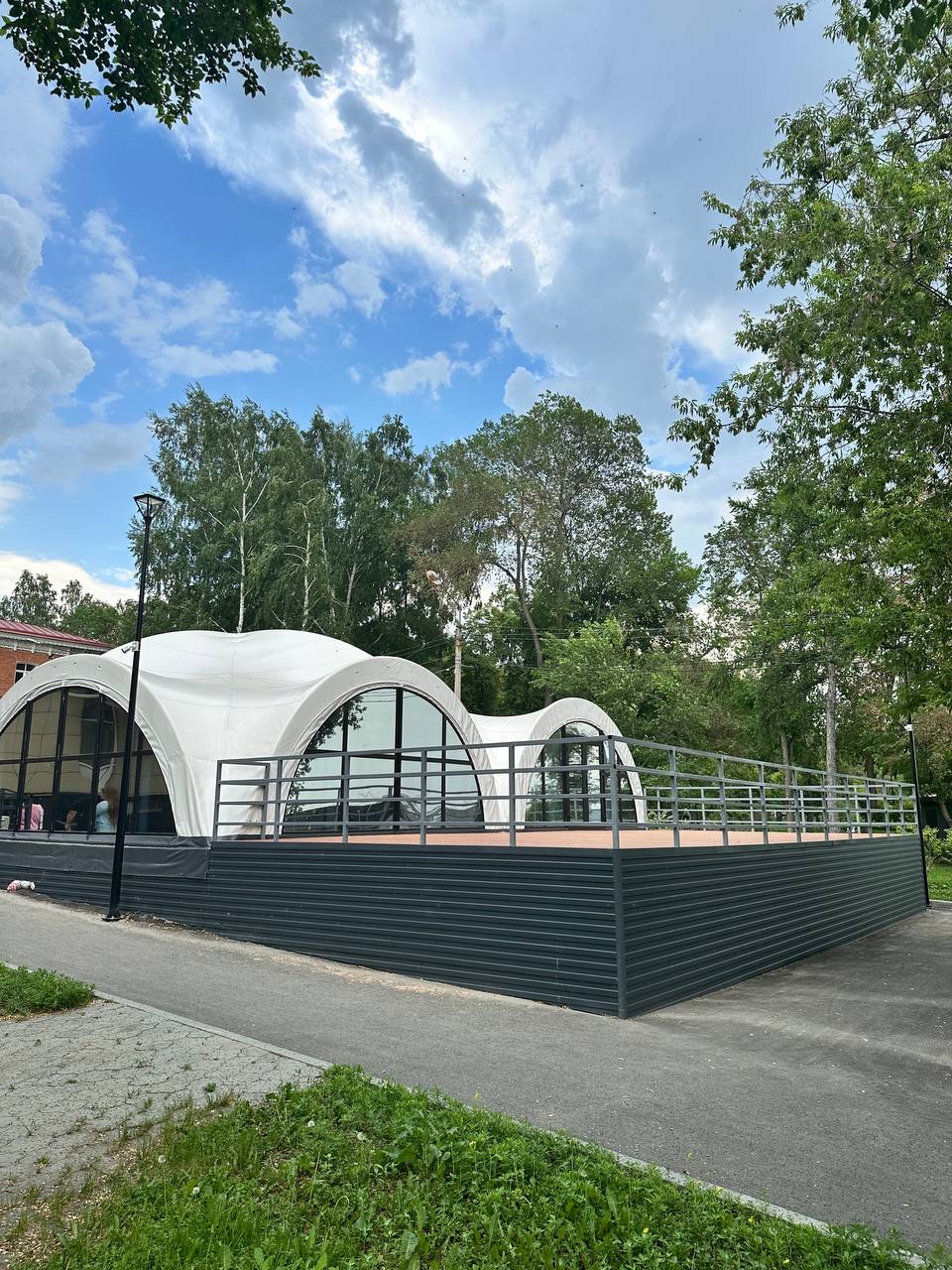 Терраса у воды